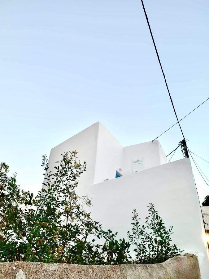 Oldtown Suites Fira Exterior photo